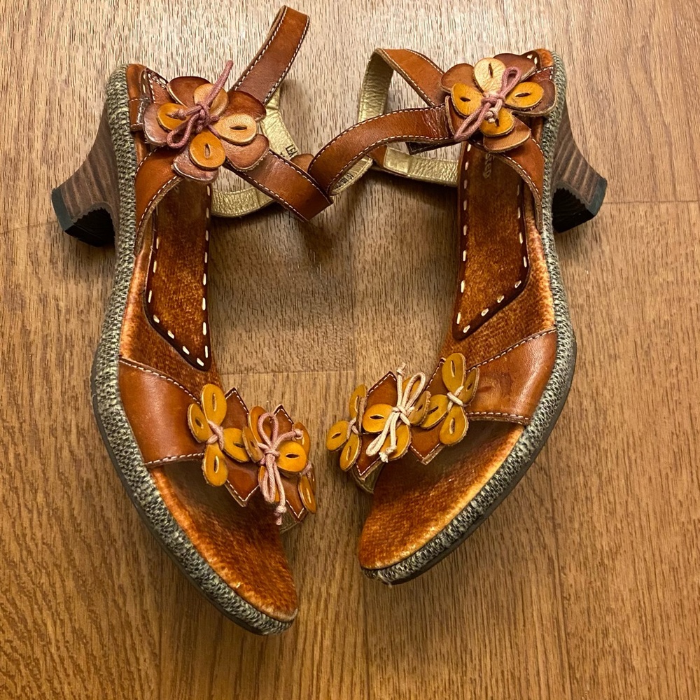 Spring Step Heels. - image 2